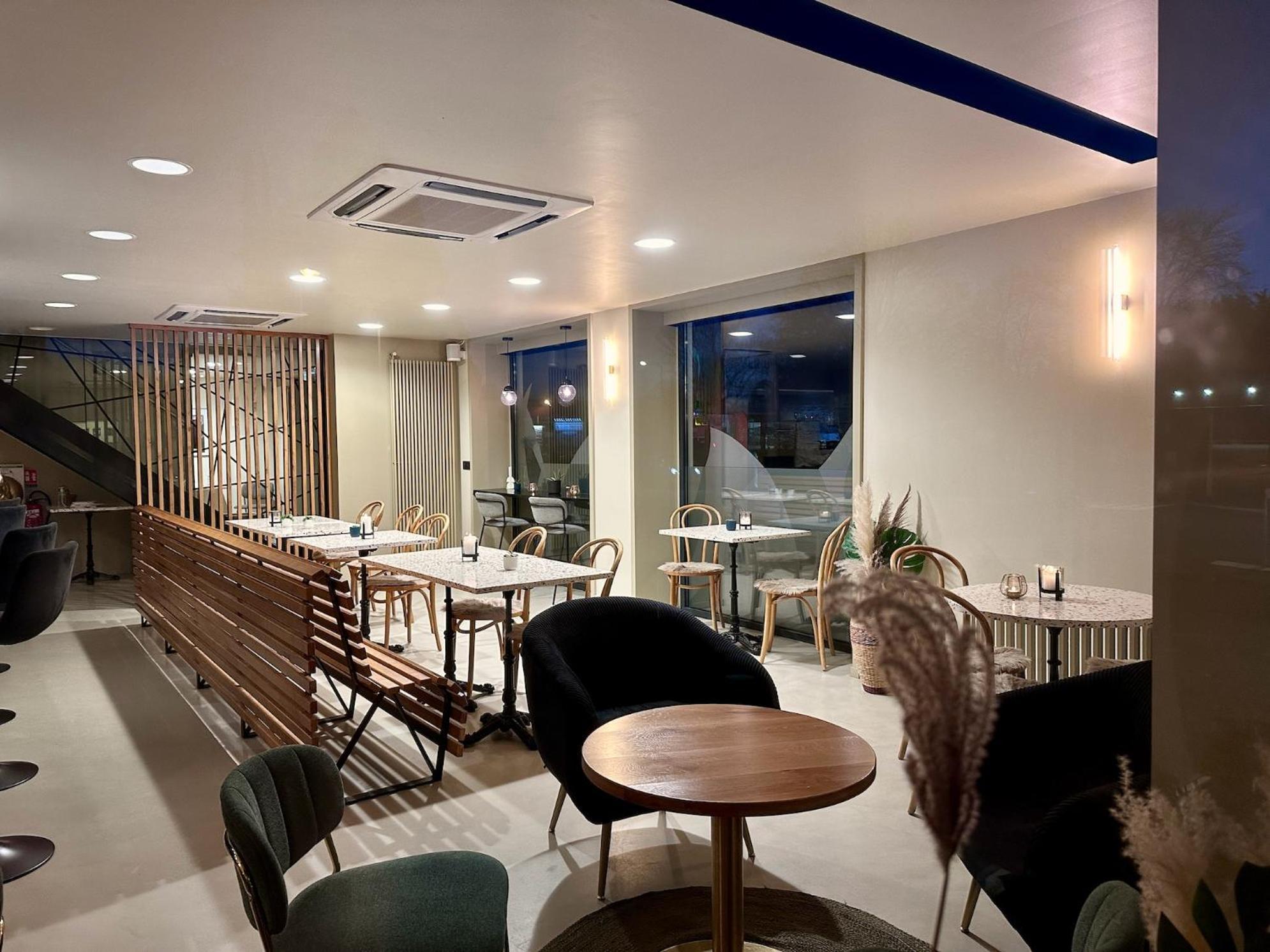 Logis Hotel & Restaurant Le Vert Bocage Franqueville-Saint-Pierre エクステリア 写真